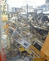 阪急十三 しょんべん横丁.jpg
